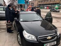 Капитан запорожской полиции требовал 2,5 тысячи долларов за угнанный автомобиль