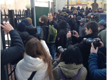 В Киеве радикалы из С14 ворвались в российский центр