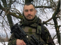 В Чернигове простились с погибшим на Донбассе бойцом ВСУ