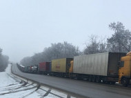 Устранена причина скопления фур в четырех пунктах пропуска на границе Украины с Россией