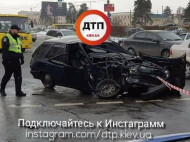 Смертельное ДТП в Киеве: от удара водителя смятой Skoda выбросило из салона авто (фото)