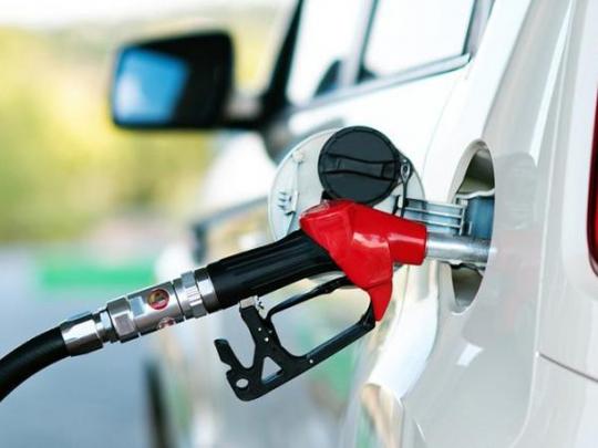 Эксперты объяснили, почему снижаются цены на топливо на отечественных заправках 
