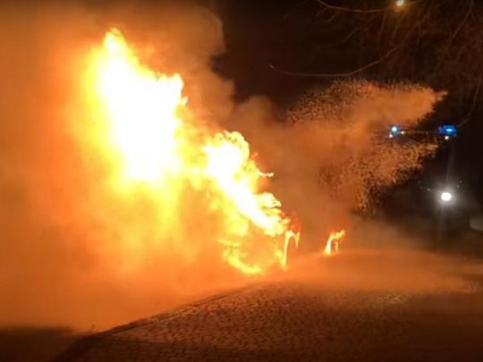 В Одессе сожгли автомобили судьи и депутата (видео)