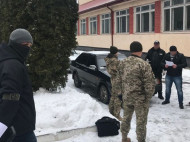 СБУ задержала на взятке в Хмельницкой области командира воинской части (видео)