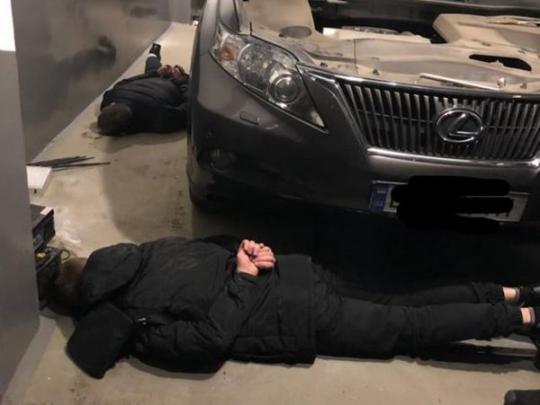 Подробности задержания в Одессе угонщиков элитных авто: обнаружено оружие и сразу четыре иномарки 
