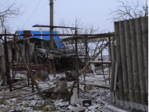 Обстрелы оставили без света часть поселка Луганское на Донбассе