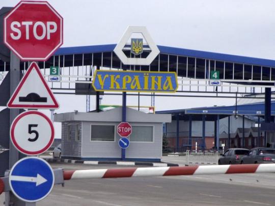 Похищенных РФ украинских пограничников перевели из Москвы в Брянск