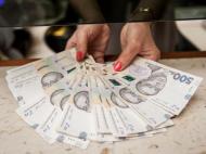 Реальные зарплаты в Украине выросли на 12%