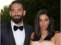 Бывший футболист «Барселоны» женился на дочке президента Турции 