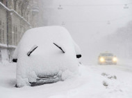 Снегопад на носу: киевских водителей призывают не парковаться у обочин дорог