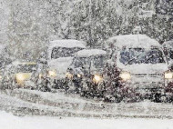 В ожидании снегопадов: "Укравтодор" призвал не пользоваться авто на выходных