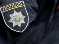 На железнодорожном вокзале в Киеве мужчина напал с ножом на продавца 
