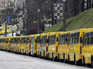 Водители маршруток заблокировали центр Киева