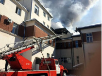 В Черновцах масштабный пожар в транспортном колледже