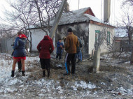 Боевики на «учениях» разбомбили дом на родине Януковича (фото)
