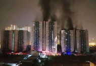 Во Вьетнаме 13 человек погибли в результате пожара в жилом комплексе (фото)