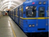 Из-за поломки поезда в столичном метро возник коллапс 