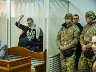 Савченко носит с собой гранаты, чтобы взорвать себя и не сдаться живой, — прокурор