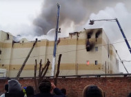 В сгоревшем торговом центре в Кемерово пропали без вести до 35 человек, включая 19 детей