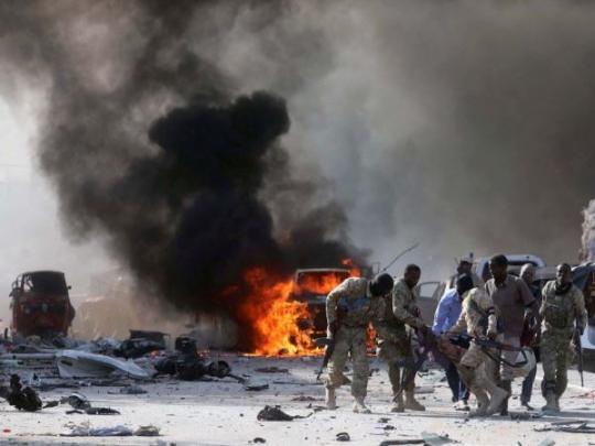 В Сомали возле парламента террорист подорвал себя в автомобиле