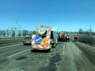 На заметку водителям: движение по Одесской трассе ограничено