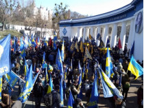 Движение в центре Киево парализовано из-за марша националистов