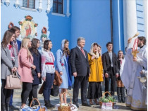 Петр Порошенко поздравил украинцев с Пасхой