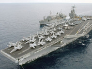 Трамп отправил в Средиземное море группу боевых кораблей во главе с авианосцем