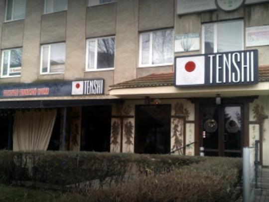 В Ужгороде ресторан забросали «коктелями Молотова»