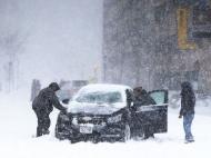 Неожиданная снежная буря в США стала причиной гибели трех человек (фото)