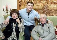 Олесь довгий: «на азовском море я упал с водного мотоцикла, сломал позвоночник и несколько месяцев лежал неподвижным в больнице. Потом заново учился ходить»