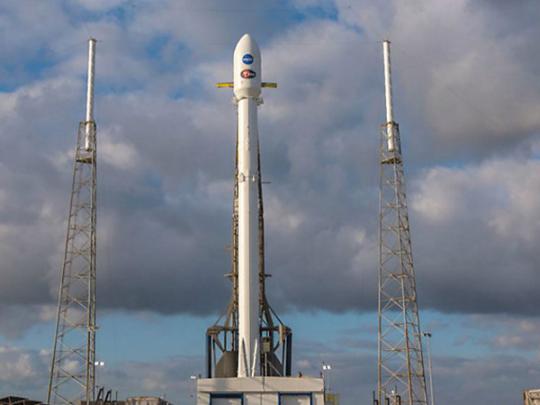 Ракета Falcon 9 с космическим телескопом TESS 
