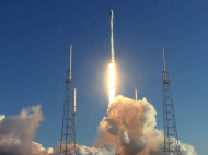 SpaceX запустила ракету со спутником для поиска экзопланет