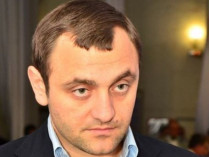 ГПУ направила во Францию запрос об экстрадиции руководителя «титушек» Армена Саркисяна 