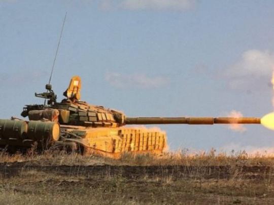 Боевики обстреляли из танков окрестности КПВВ в Гнутово 
