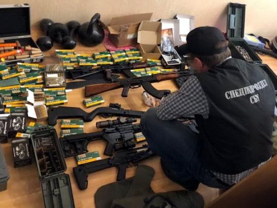 СБУ взяла в Одессе торговцев оружием (фото)