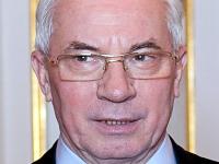 Азаров останется под санкциями ЕС 