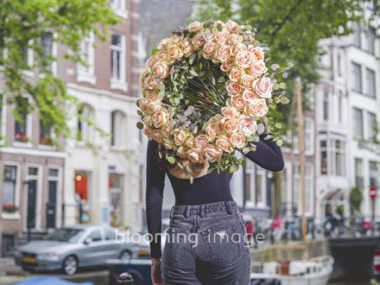 Законодатель мировой цветочной моды Питер ван дер Слюс оформлял свадьбу принца Нидерландов и шоу Леди Гаги 