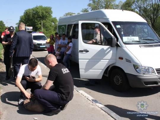 Угрожал взорвать бомбу: на Черниговщине мужчина захватил междугородний автобус с пассажирами
