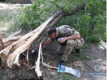 В Мелитополе подростки взорвали дерево 