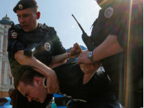 В МИД осудили избиение российских граждан на митингах 