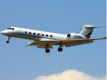 Санкции вынудили Дерипаску вернуть три самолета