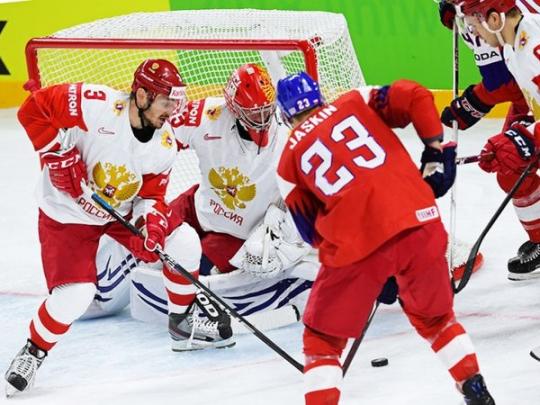 Сборная России потерпела первое поражение на чемпионате мира по хоккею (видео)