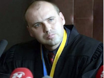 Умер судья, отправивший под арест Романа Насирова