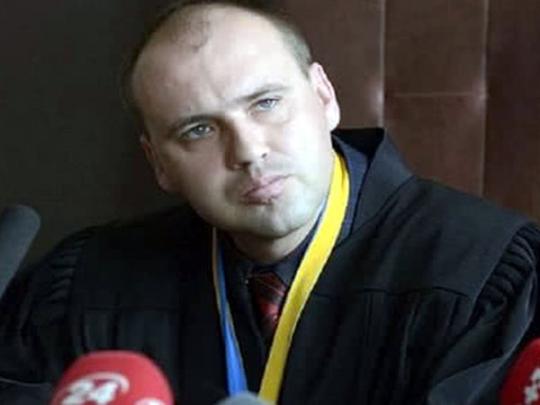 Умер судья, отправивший под арест Романа Насирова