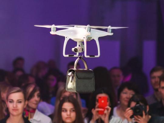 Впервые в Украине прошел fashion-показ на дронах (фото)