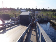 На Николаевщине из-за фур утонул мост (фото)
