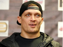 Александр Усик вошел в десятку лучших боксеров мира по версии The Ring