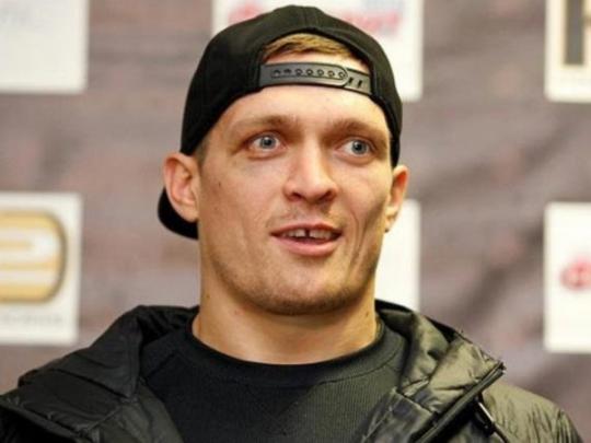 Александр Усик вошел в десятку лучших боксеров мира по версии The Ring