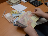 Кассир налоговой академии крала зарплаты коллег и стипендии студентов